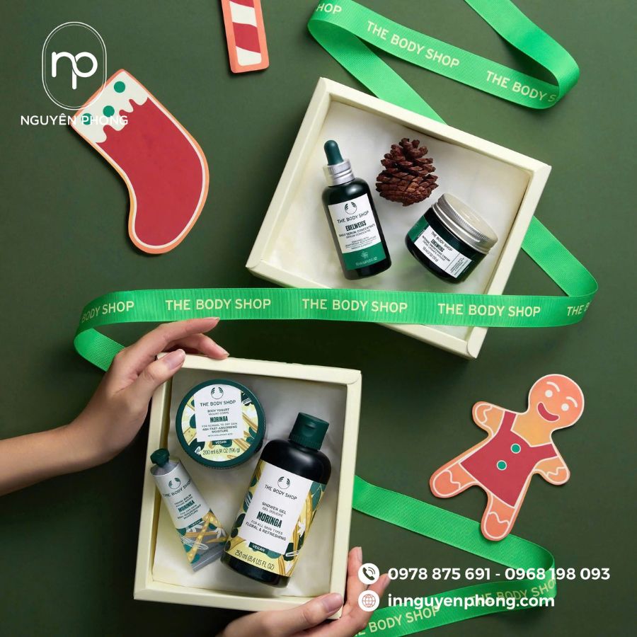 Hộp quà tết mang màu sắc truyền thống